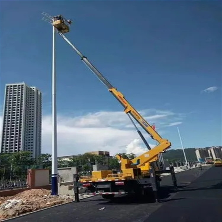 正阳维修路灯的曲臂升降车出租