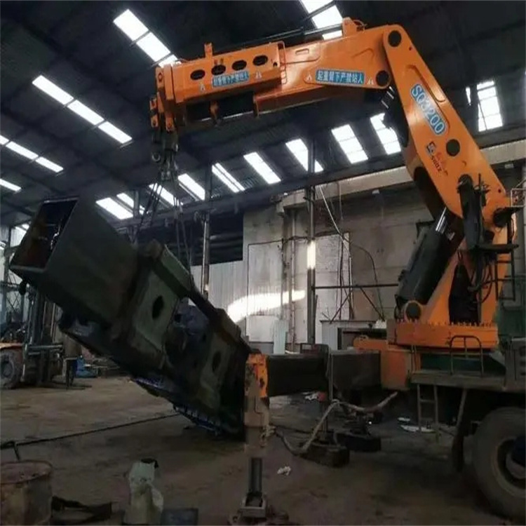 正阳130吨折臂吊车出租吊机租赁附近电话