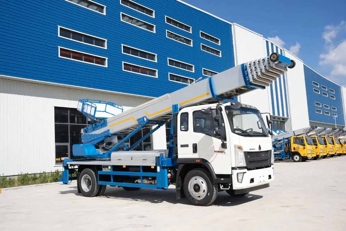 正阳出租云梯车高空作业车 建筑垃圾搬运